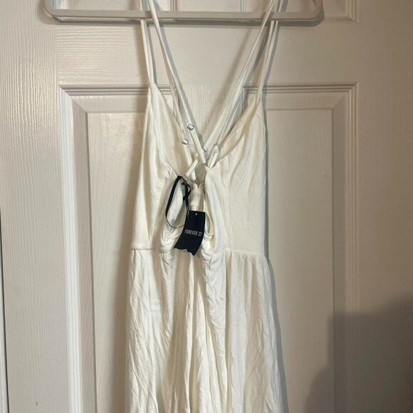 NWT Forever 21 Romper - Picture 3 of 3